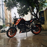 KTM Duke 125