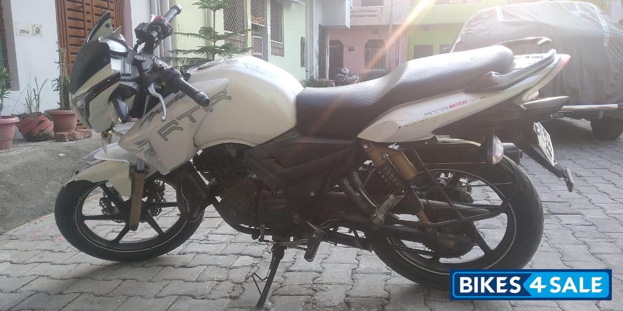 Used 12 Model Tvs Apache Rtr 160 For Sale In Meerut Id Bikes4sale