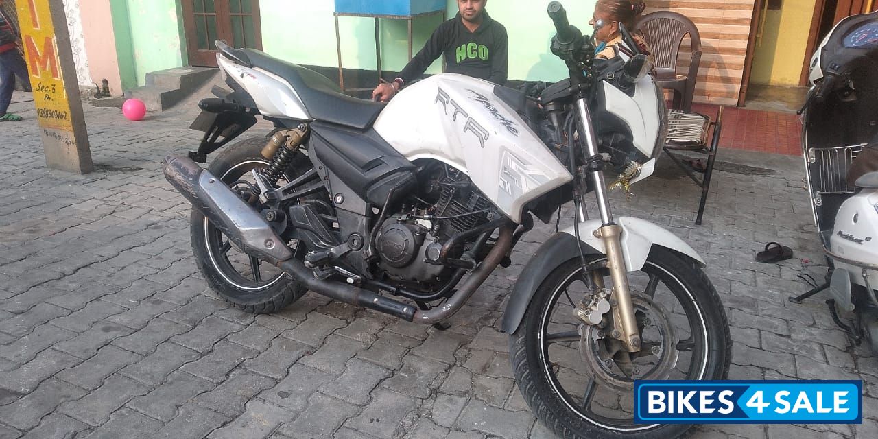 Used 12 Model Tvs Apache Rtr 160 For Sale In Meerut Id Bikes4sale