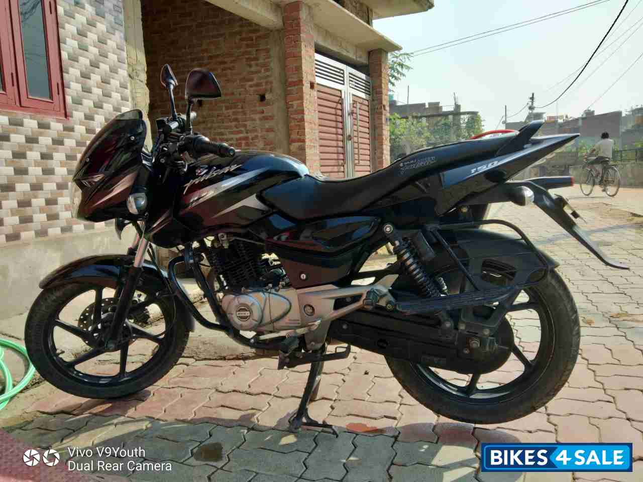 Used 2014 model Bajaj Pulsar 150 DTSi for sale in Lucknow. ID