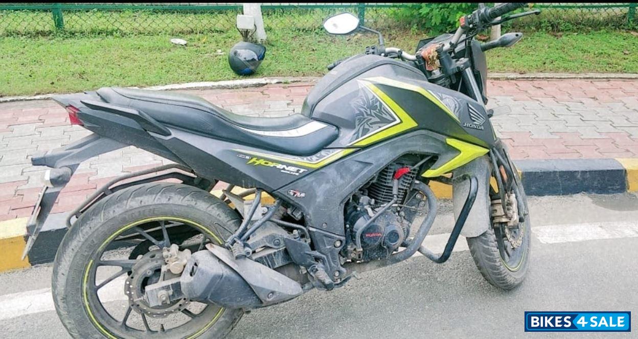 Used 16 Model Honda Cb Hornet 160r For Sale In Kolkata Id Green Black Colour Bikes4sale