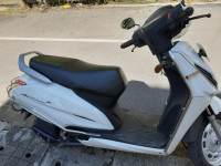 White Honda Activa 6G