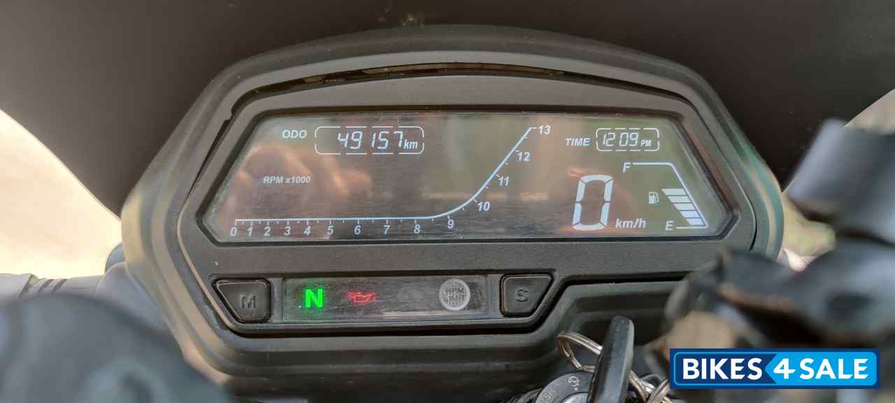 Black Bajaj Dominar 400 Disc Black Bajaj Dominar 400 Disc