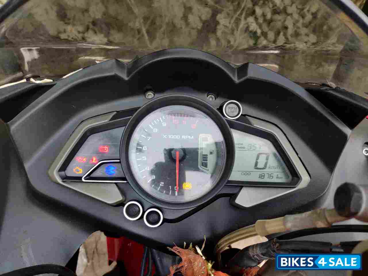 Red Bajaj Pulsar RS 200 ABS Red Bajaj Pulsar RS 200 ABS