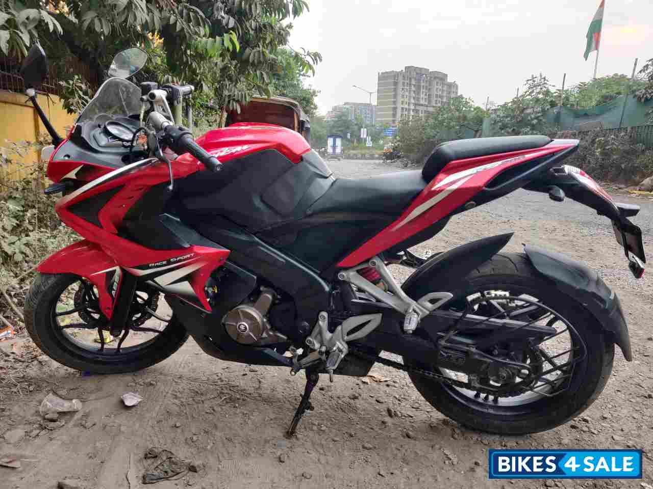 Red Bajaj Pulsar RS 200 ABS Red Bajaj Pulsar RS 200 ABS