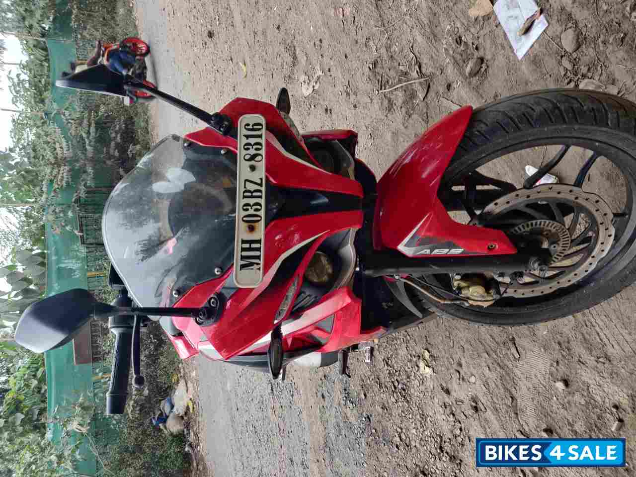 Red Bajaj Pulsar RS 200 ABS Red Bajaj Pulsar RS 200 ABS