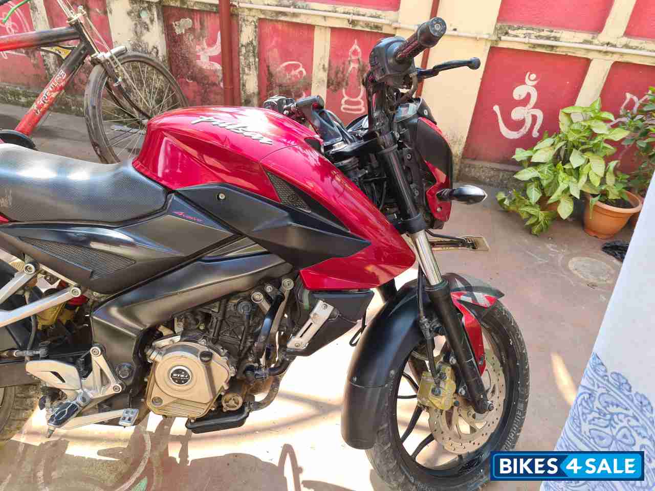 Bajaj Pulsar 200 DTSi