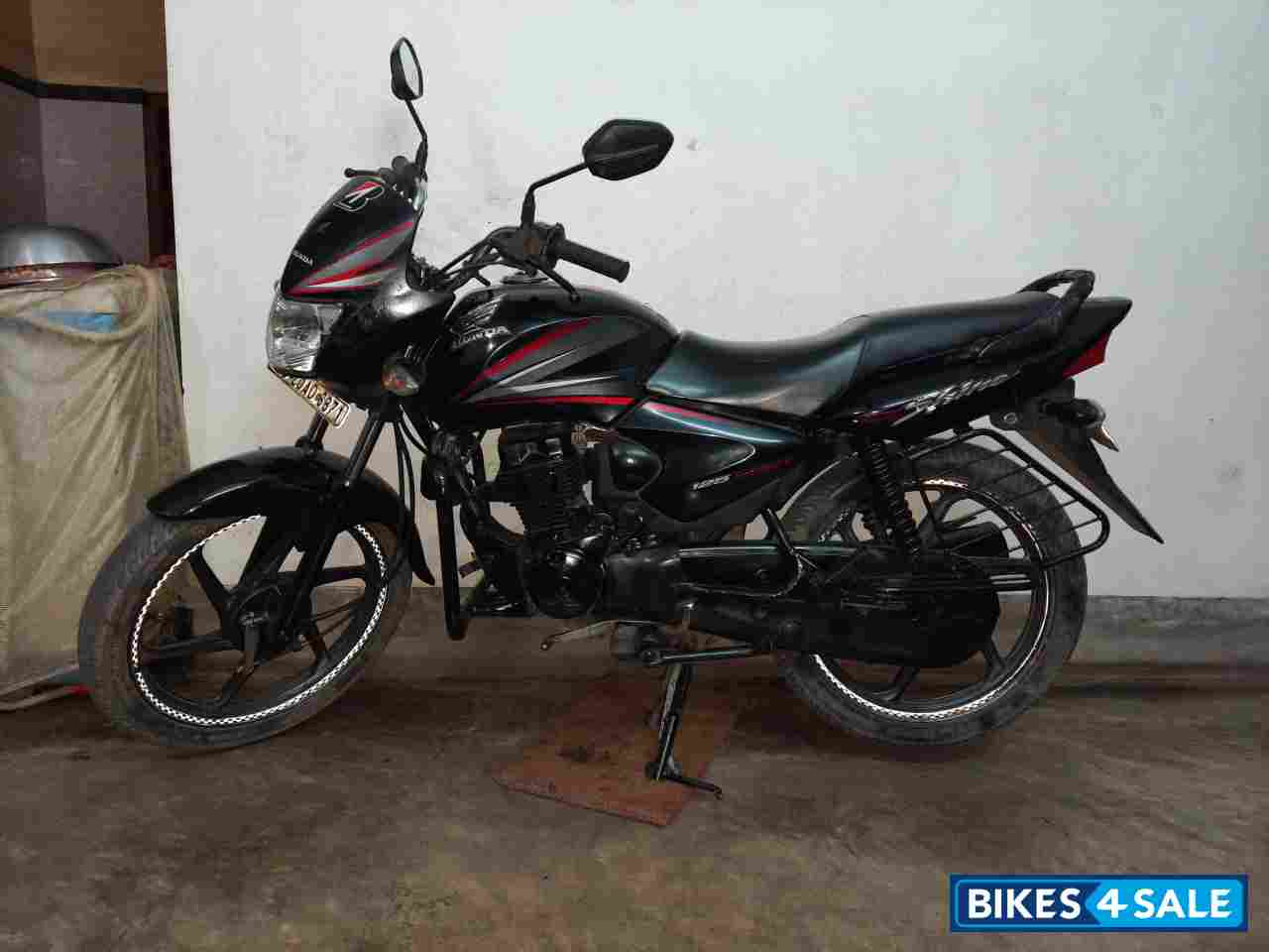 Honda shine 125cc 2013 model outlet price