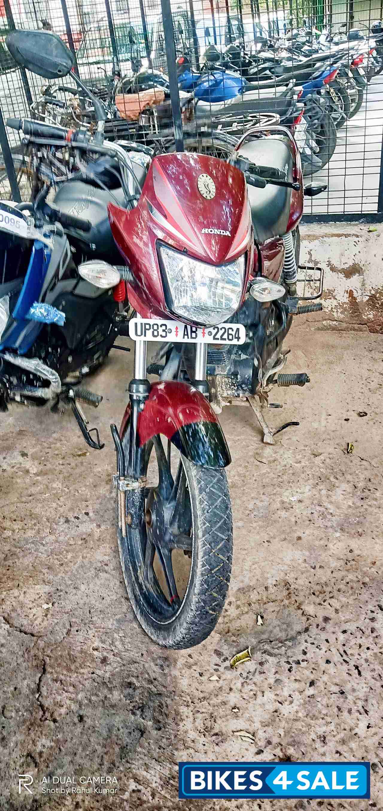 Red Honda CB Shine