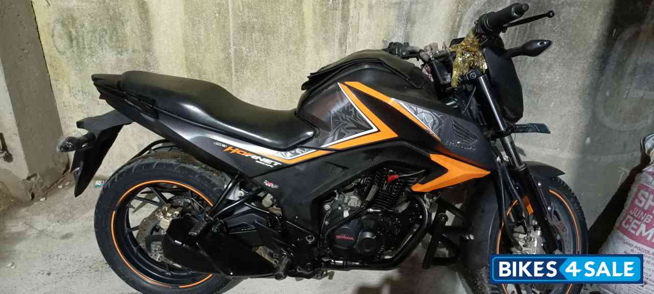 Honda CB Hornet 160R