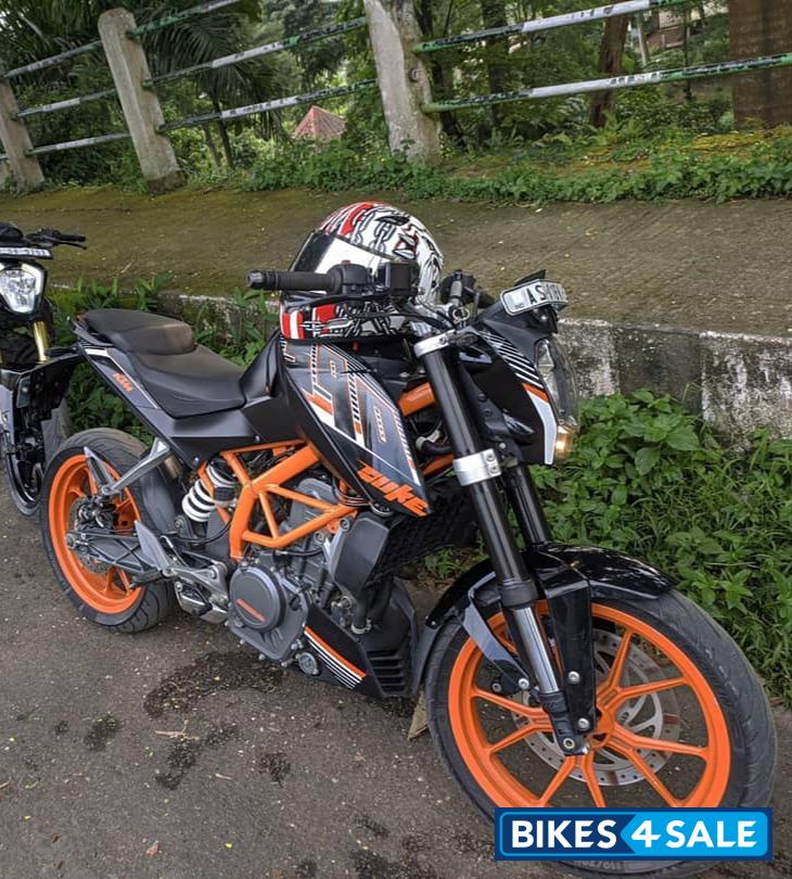 Used 2015 model KTM Duke 390 for sale in Guwahati. ID 299766