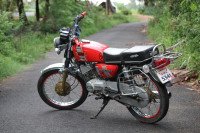 Red Yamaha RX 135