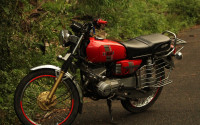 Red Yamaha RX 135