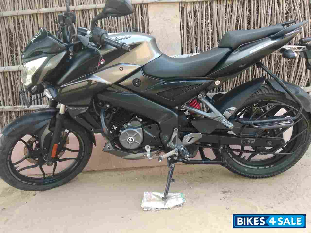 Bajaj Pulsar NS 160 BS6