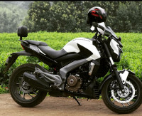 Moon White Bajaj Dominar 400