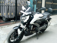 Moon White Bajaj Dominar 400