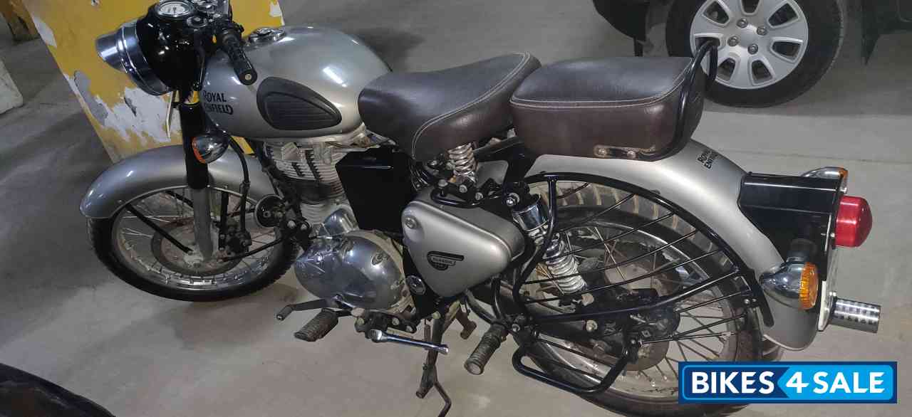 Royal Enfield Classic Gunmetal Grey Royal Enfield Classic Gunmetal Grey