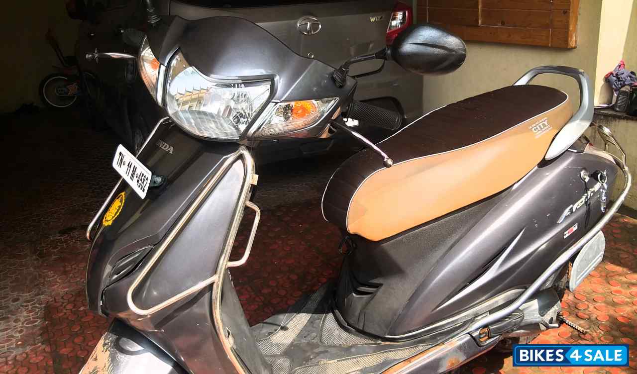 Grey Honda Activa 3G