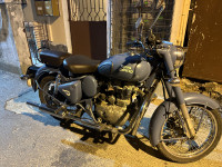 Royal Enfield Classic Squadron Blue