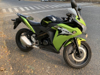 Green Honda CBR 150R