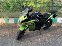 Green Honda CBR 150R