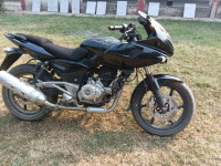 Bajaj Pulsar 220F