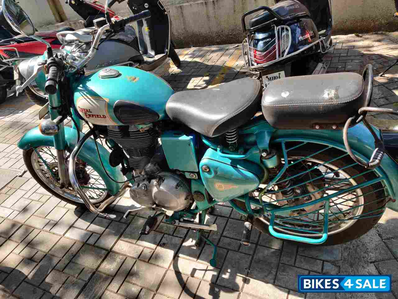 Green Royal Enfield Classic 500