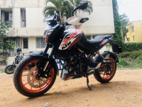 KTM Duke 125