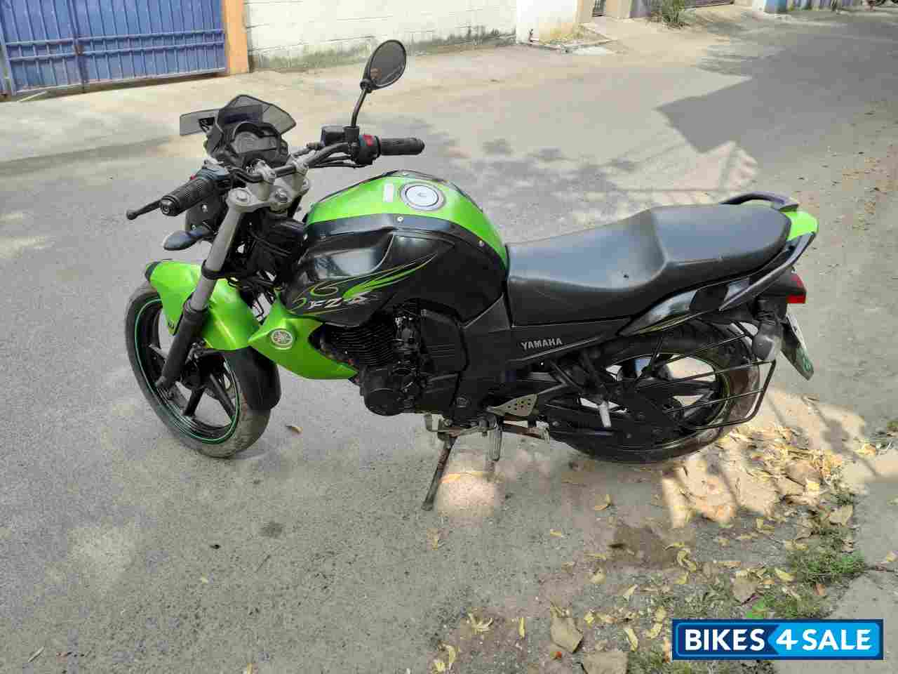 Used 2012 model Yamaha FZ-S for sale in Chennai. ID 308023. Green 