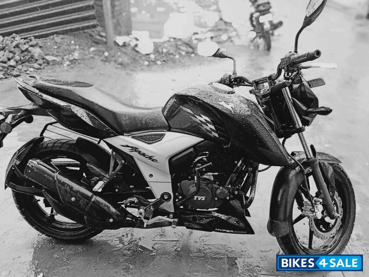 Used 19 Model Tvs Apache Rtr 160 4v For Sale In Ambala Id Bikes4sale