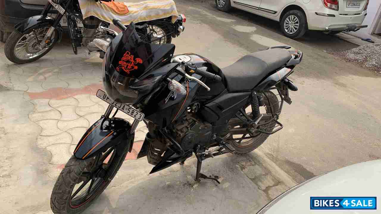 Used 17 Model Tvs Apache Rtr 160 For Sale In Lucknow Id Bikes4sale