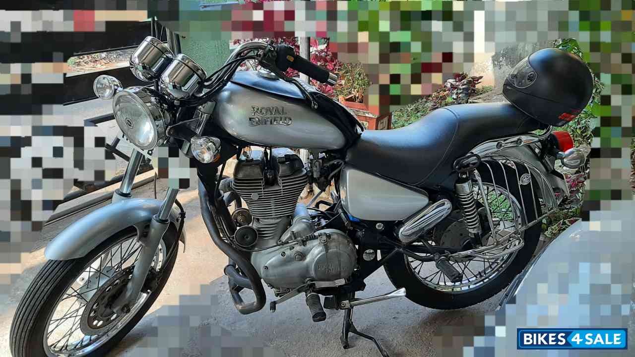 Grey Royal Enfield Thunderbird TwinSpark 350 Grey Royal Enfield Thunderbird TwinSpark 350