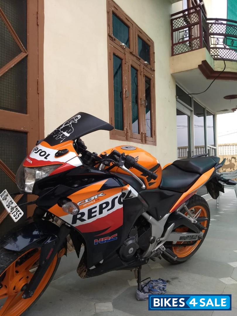 Orange Honda CBR 250R ABS Orange Honda CBR 250R ABS