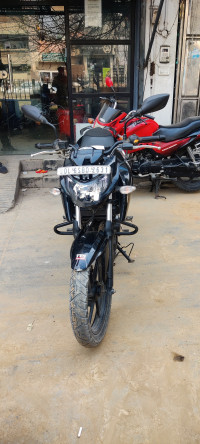 Black White TVS Apache RTR 160 4V