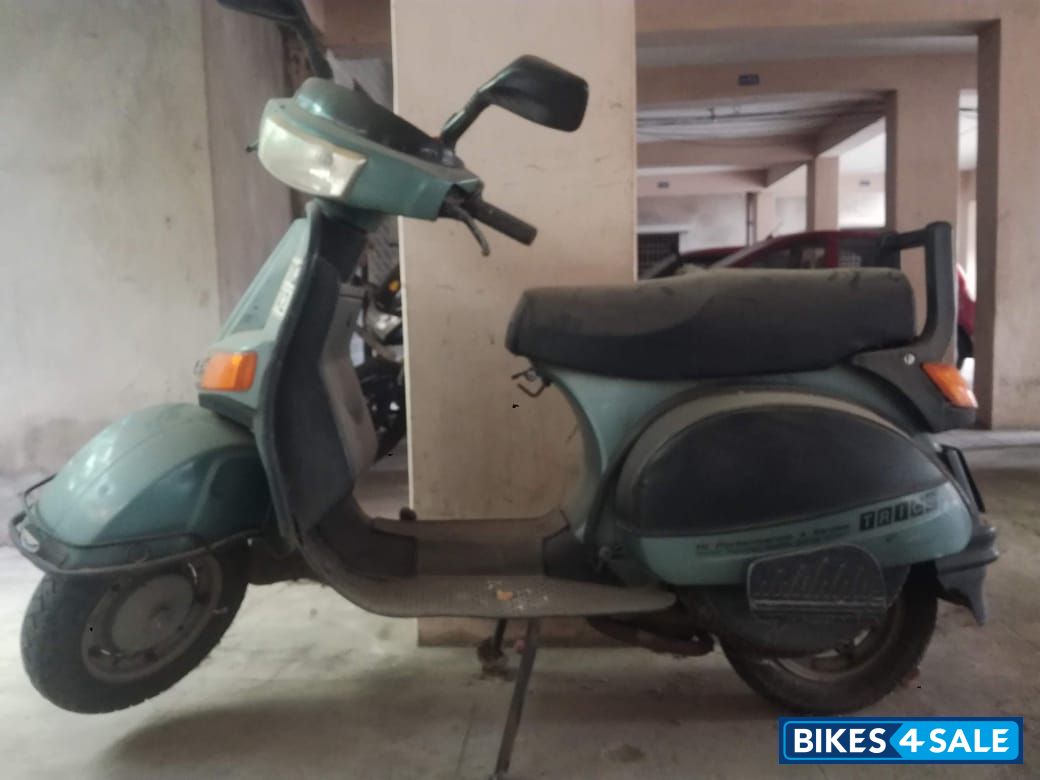 Bajaj Legend