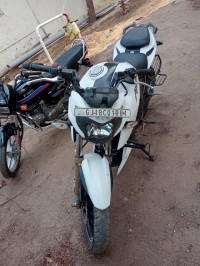 TVS Apache RTR 200 4V