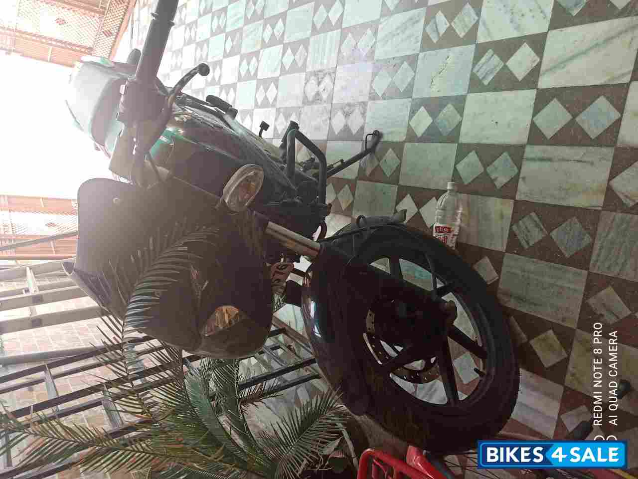 Black Bajaj Pulsar 180 DTSi Black Bajaj Pulsar 180 DTSi