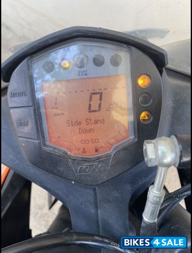 duke 200 speedometer second hand