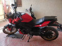 Red Bajaj Dominar 400