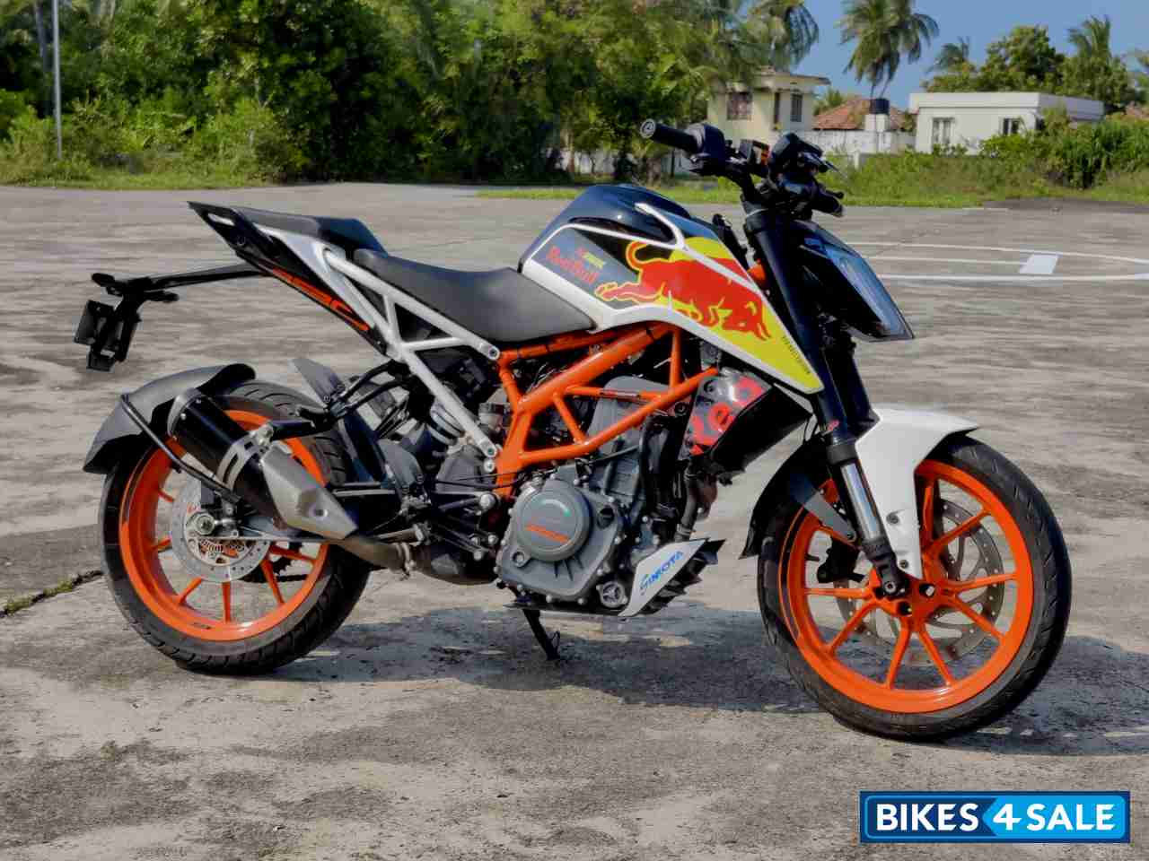 Used 2019 model KTM Duke 390 for sale in Ernakulam. ID 325204 - Bikes4Sale