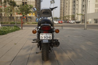 Silver Bajaj Avenger 200 DTS-i