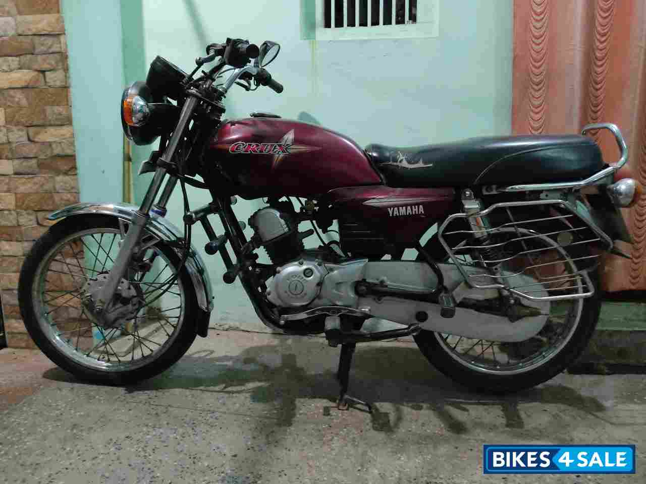 Yamaha crux deals old model