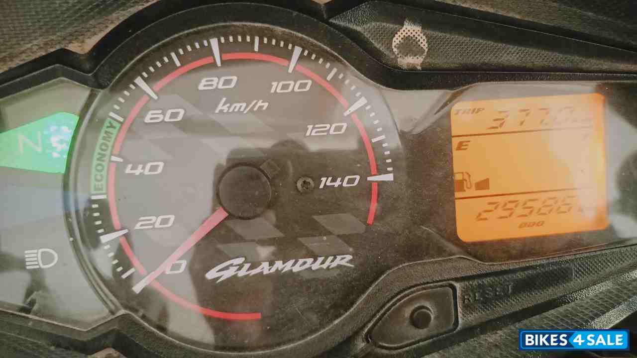 Hero Glamour Hero Glamour