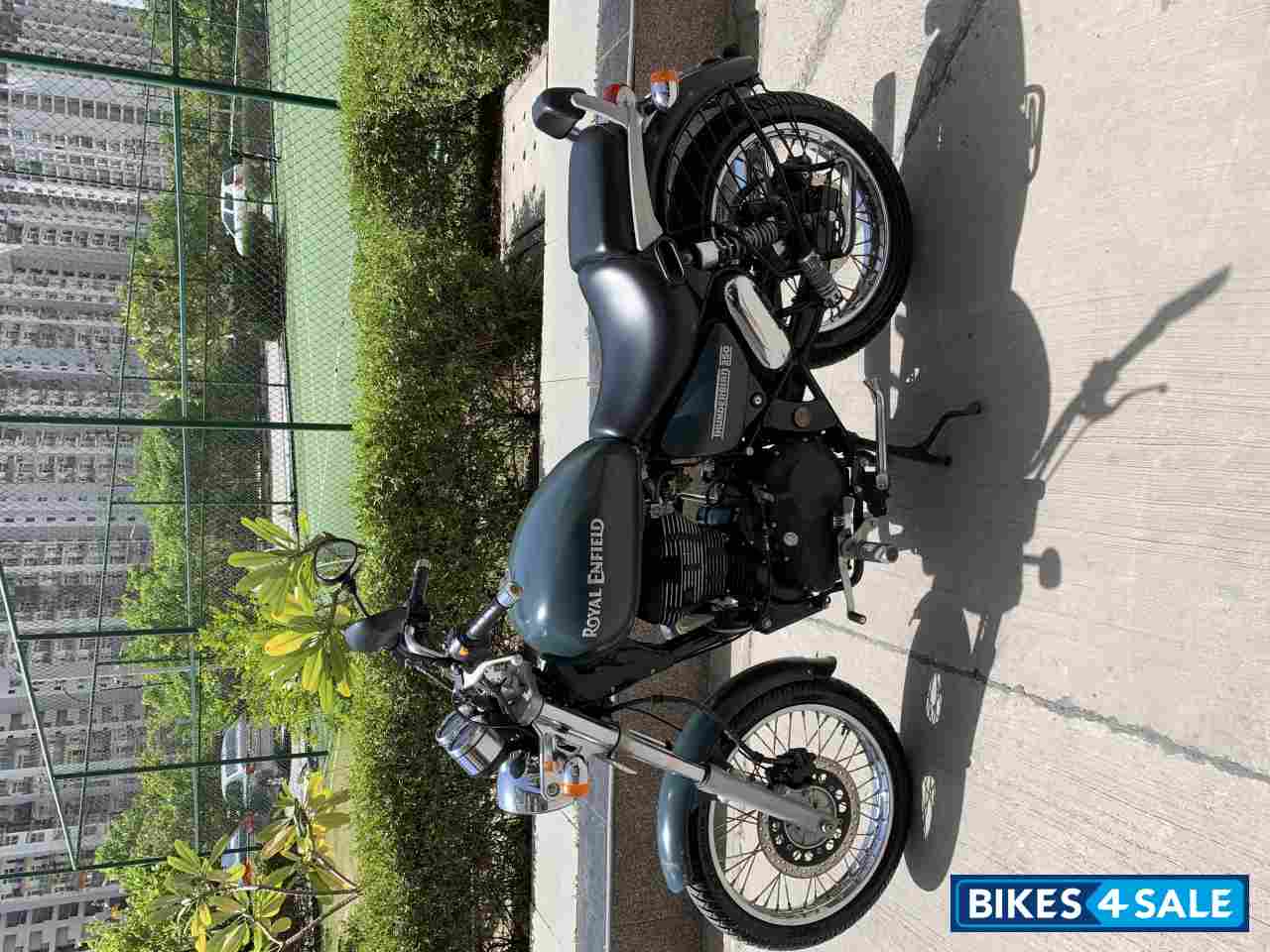 Asphalt Royal Enfield Thunderbird 350