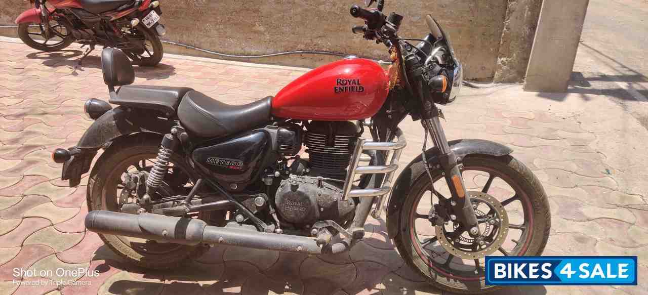 Royal Enfield Meteor 350 Fireball