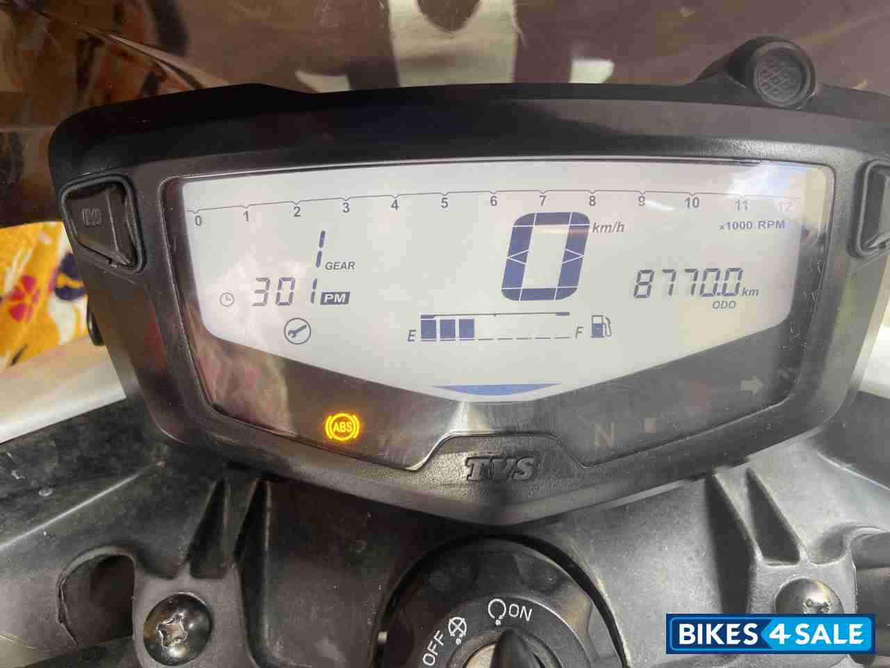 White TVS Apache RTR 200 4V ABS Race Edition 2.0 White TVS Apache RTR 200 4V ABS Race Edition 2.0