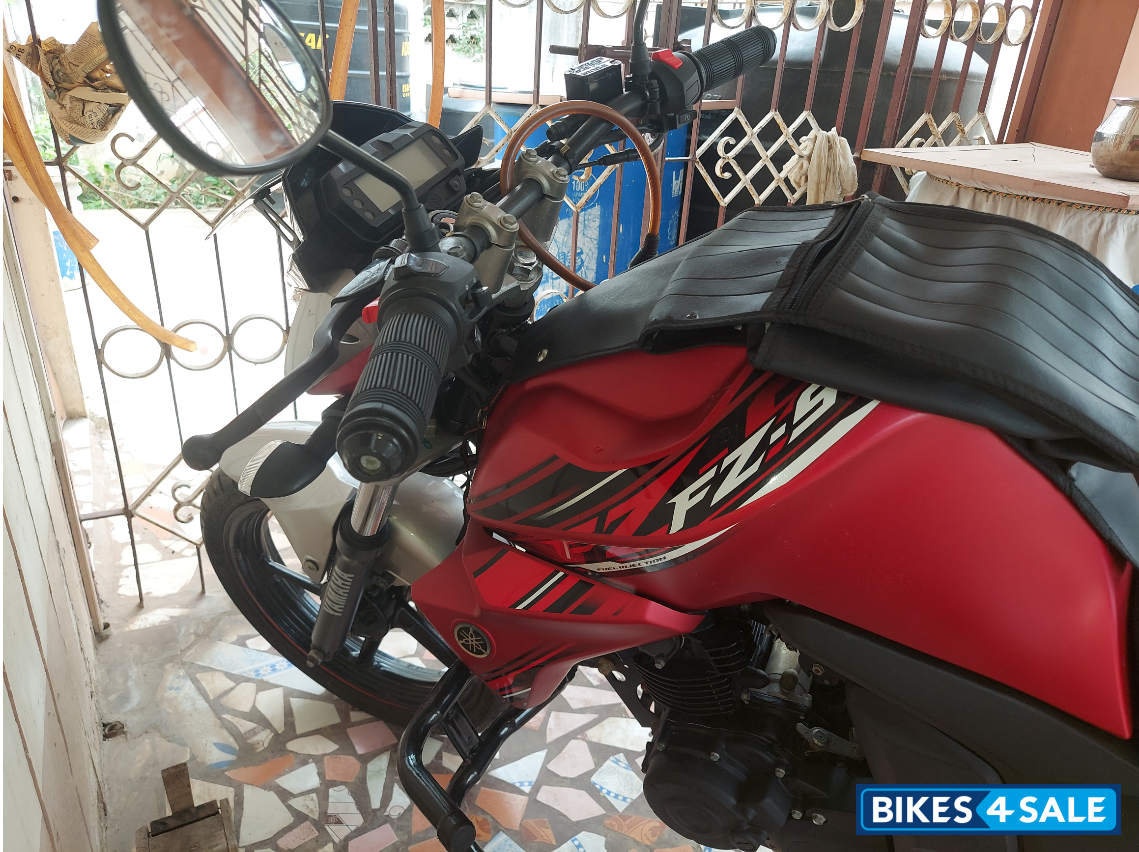 Yamaha FZ-S FI V2 Yamaha FZ-S FI V2