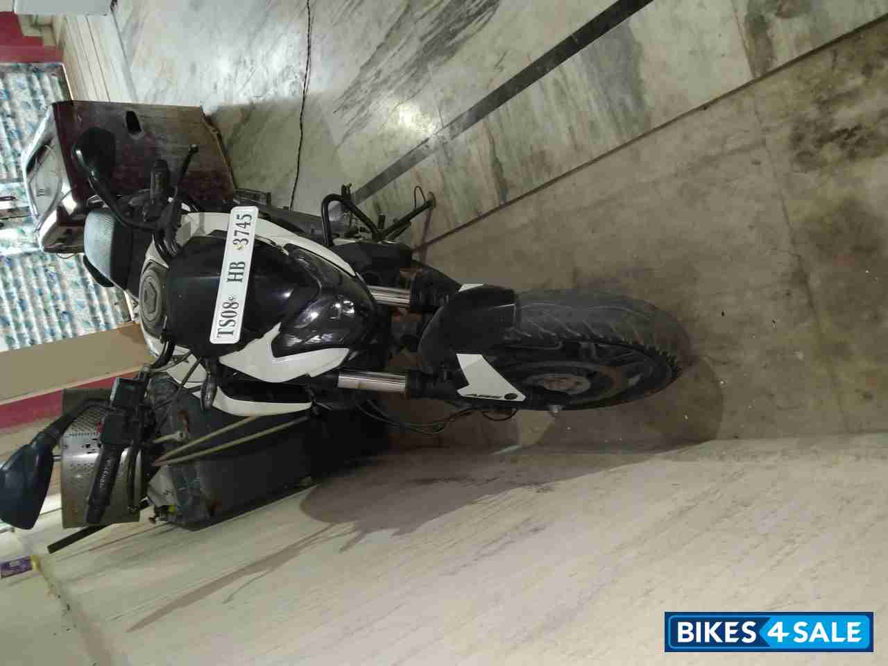 Bajaj Dominar 400 Bajaj Dominar 400