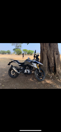 Pearl White BMW G 310 GS