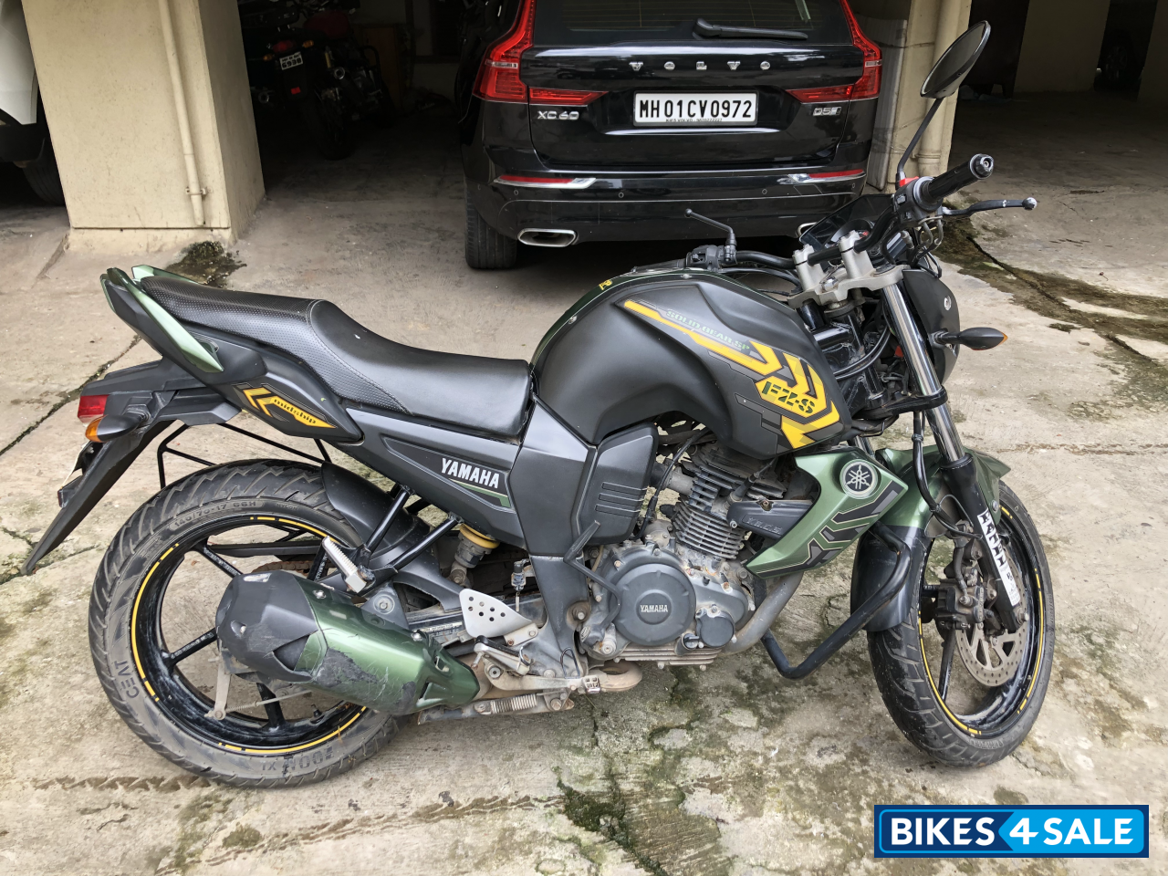 Military Green Yamaha FZ-S Military Green Yamaha FZ-S